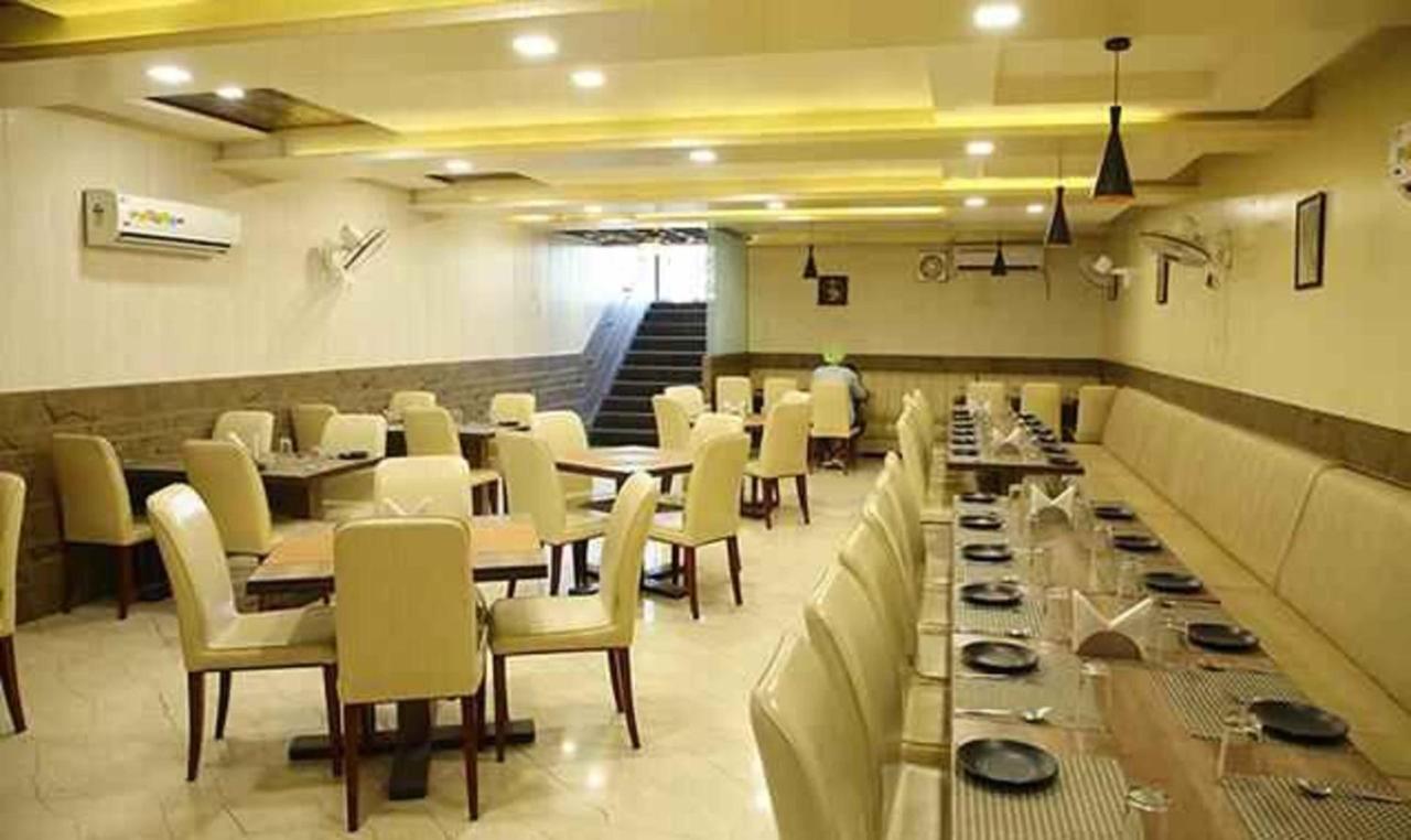 Fabhotel Corbett Inn Rudrapur Exterior photo